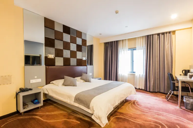 Zsmart Hotel (Shanghai Train Station Zhongshan North Road Subway Station)