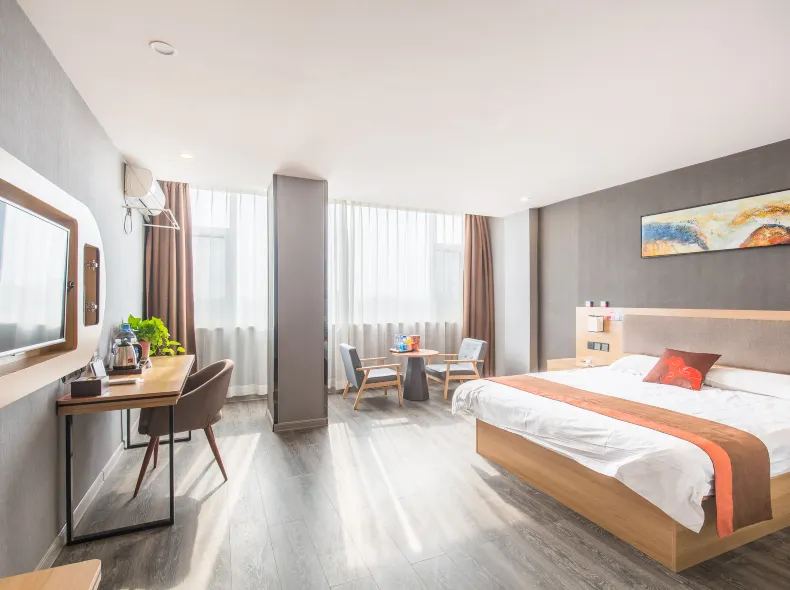 Shangjuyuexiang  Hotel (Pingyi Railway Station Banqiao Road)