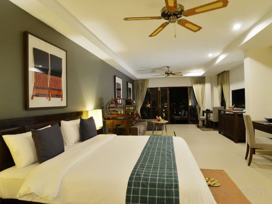 The Quarter Hotel Room Type - Grand Deluxe The Quarter Hotel Room Type - Grand Deluxe