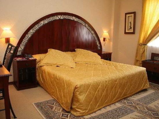 Bulawayo Rainbow Hotel - Tap to explore photos