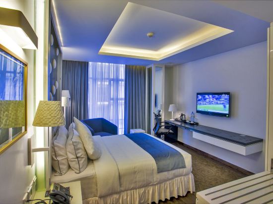 Grace 21 Smart Hotel Room Type - Deluxe Double Room