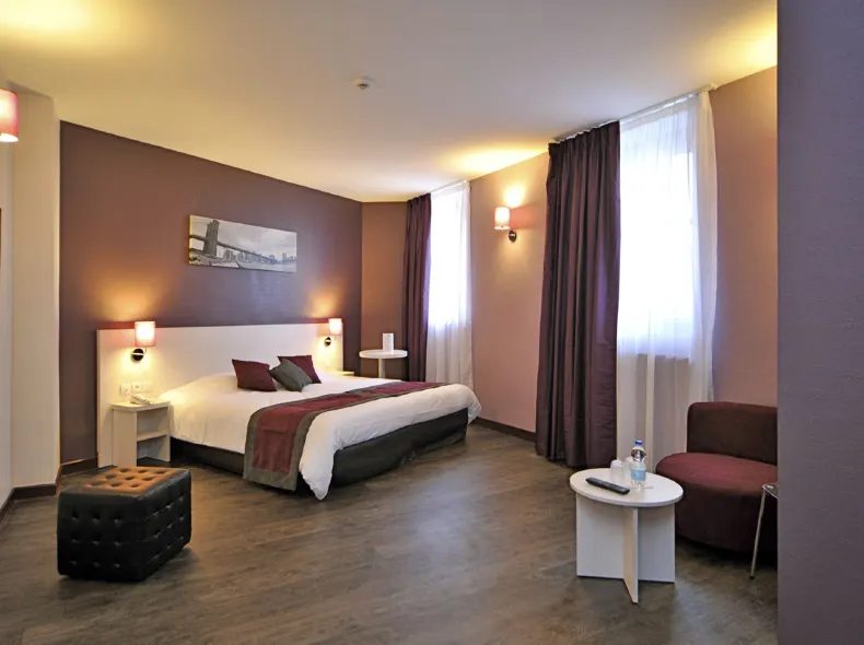 布爾日火車站原生酒店