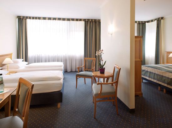 Hollywood Media Hotel Room Type - Family Room