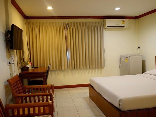 At Bangkok Hotel Room Type - Standard Double Room