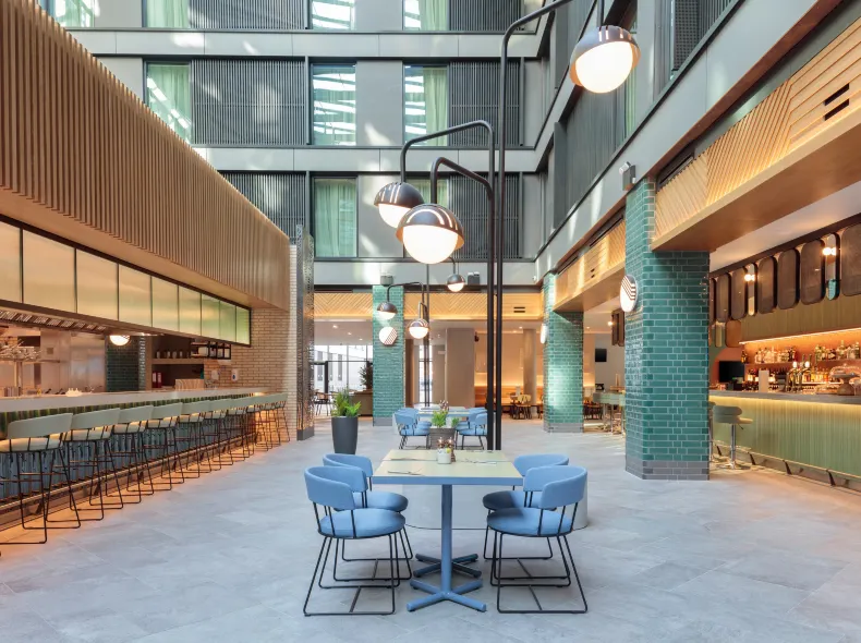 Holiday Inn LONDON - HEATHROW BATH ROAD by IHG