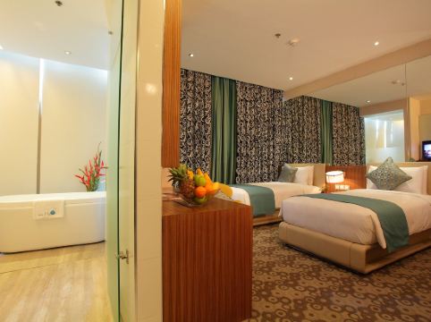 Hotel H2O Room Type - Bayview Twin (Small Family Room)