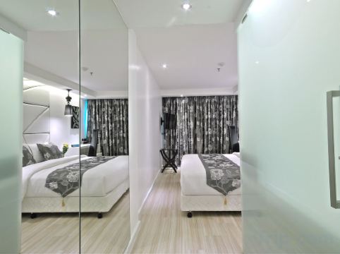 Sukhumvit Suites Hotel Room Type - Superior King Room