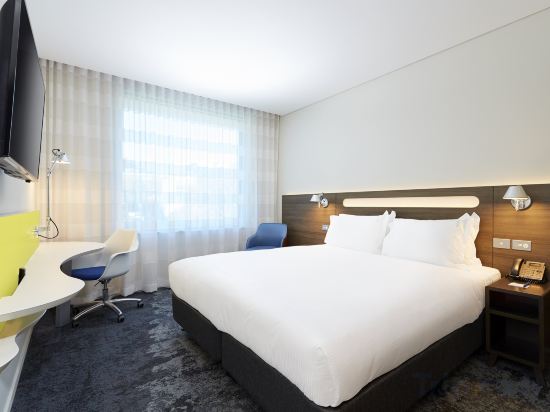 Holiday Inn Express SYDNEY MACQUARIE PARK - Tap to explore photos