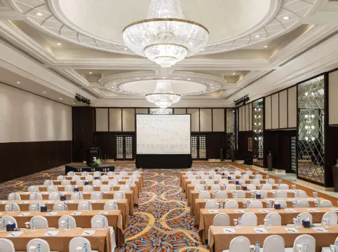 杜拜阿爾布斯坦瑞享酒店