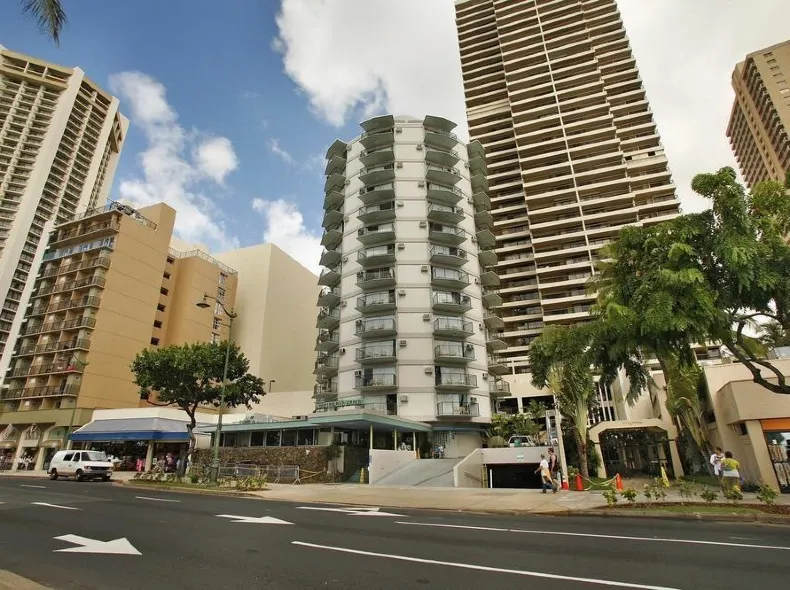 Waikiki Circle Hotel by Castle