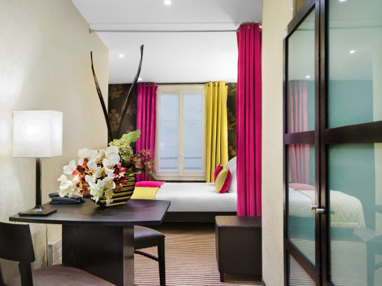 Hotel Pax Opera Room Type - Privilege Triple Room