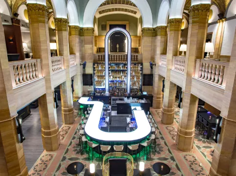 เดอะ มิดแลนด์ โรงแรม, ชิคาโก, อะ ทริบิวต์ พอร์ตโฟลิโอ โฮเทล