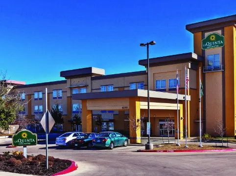 La Quinta Inn & Suites by Wyndham Austin NW/Lakeline Mall