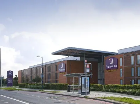Premier Inn London Heathrow Airport T2 & T3 - Bath Road