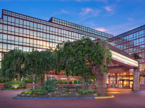 DoubleTree by Hilton New York LaGuardia Airport