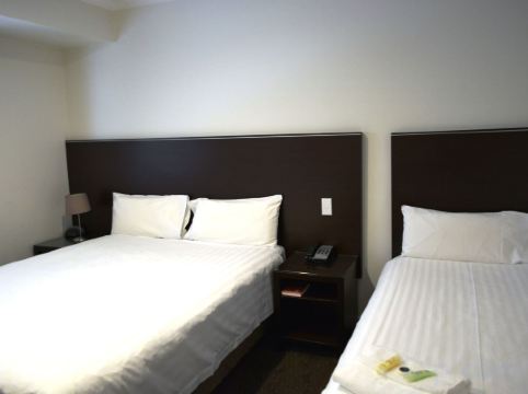 Atlantis Hotel, Melbourne Room Type - Family Suite (2 Adults + 2 Children)