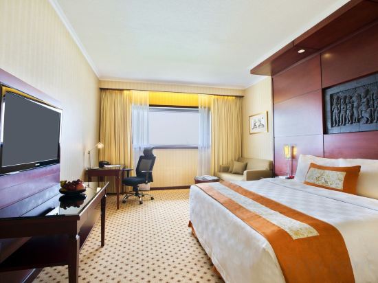 Hotel Borobudur Jakarta Room Type - Superior King Room Hotel Borobudur Jakarta Room Type - Superior King Room