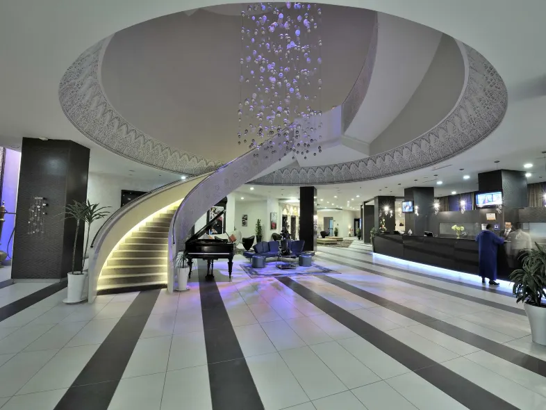 肯吉索拉祖爾飯店