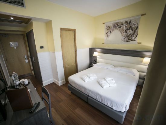Hotel Aphrodite Room Type - Superior Room