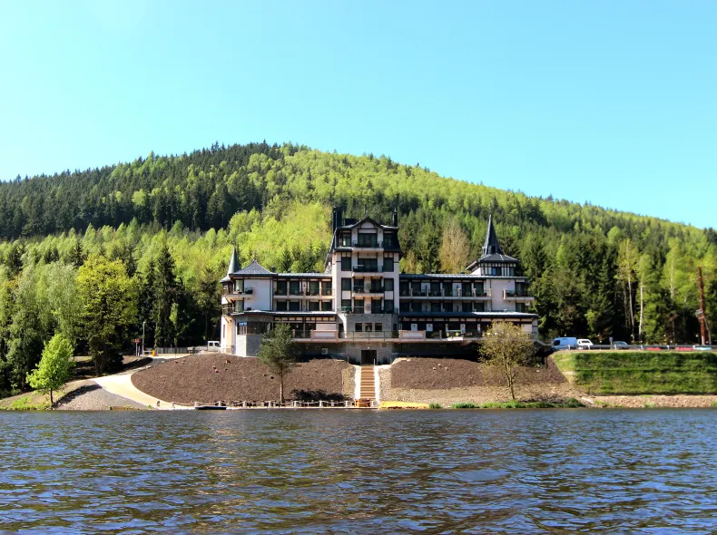 Retro Riverside Wellness Resort