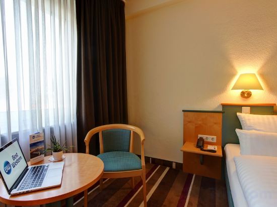 Sure Hotel by Best Western Ambassador Duesseldorf - Tap to explore photos