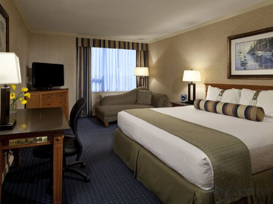 Holiday Inn Vancouver Airport - Tap to explore photos