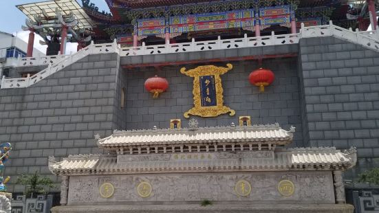 西来古寺是柳州最古老的一座寺庙。因为其久远，目前始建年代都不