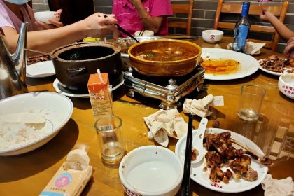 SHI SAN XIANG SHAO CAI GUAN