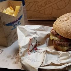 BurgerFuel Spitfire Square User Photo