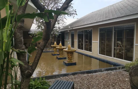 Jacknife Bar & Grill