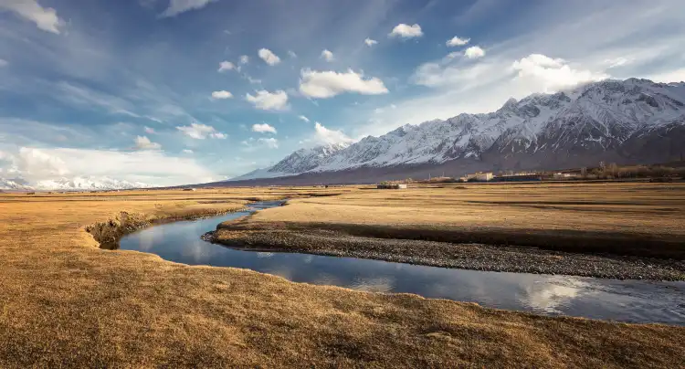 Hotels near Pamirs Plateau