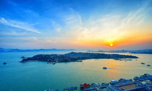 Sunrise Watching in Xiamen