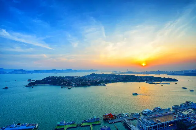 Sunset Sightseeing on Kulangsu Island