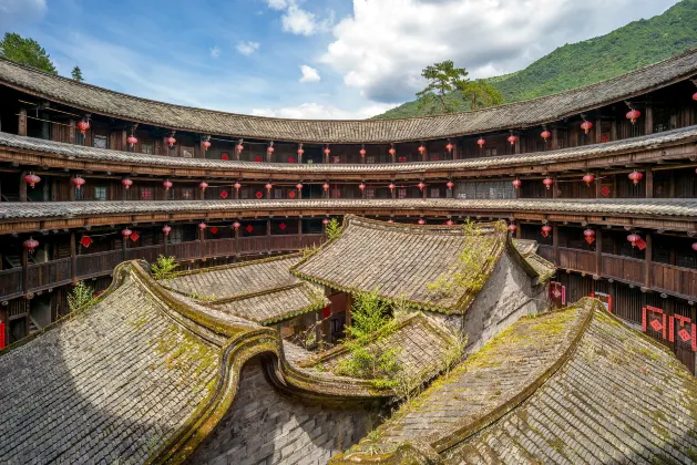 Longyan Judexuan Inn (Yongding Tulou Branch)