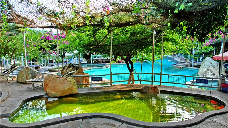 5_Yasadi Waterfall and Hot Spring