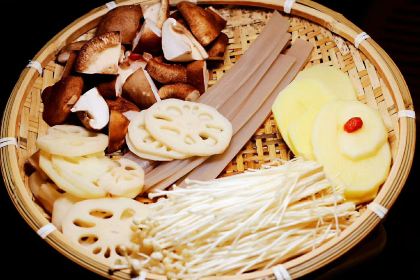 聚乐城火锅(宏远盖丽店)