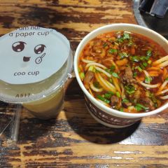 王氏华华牛肉面(雪松路店) User Photo