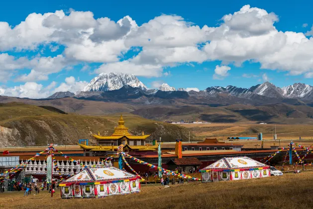 Junyi Hotels in Kangding