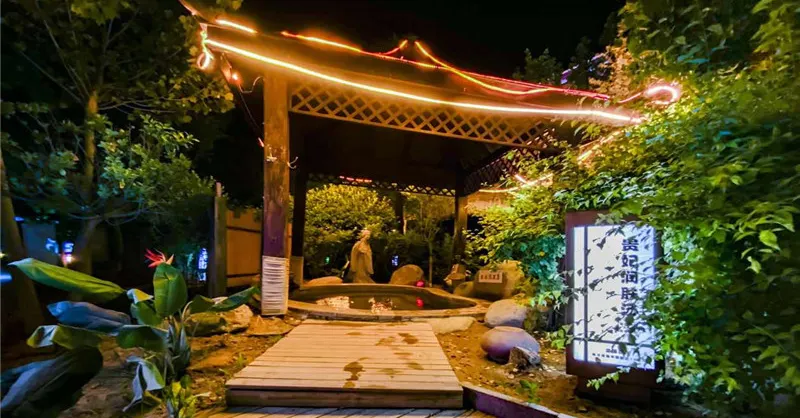 Hot Springs Attractions