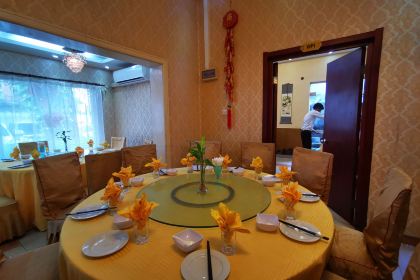 Moon River Chinese Sea Food Restaurant