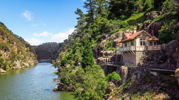 chuyến bay Cảng Coffs đến Launceston