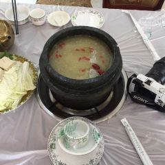 Cuihua Stone Pot Restaurant with Local features User Photo