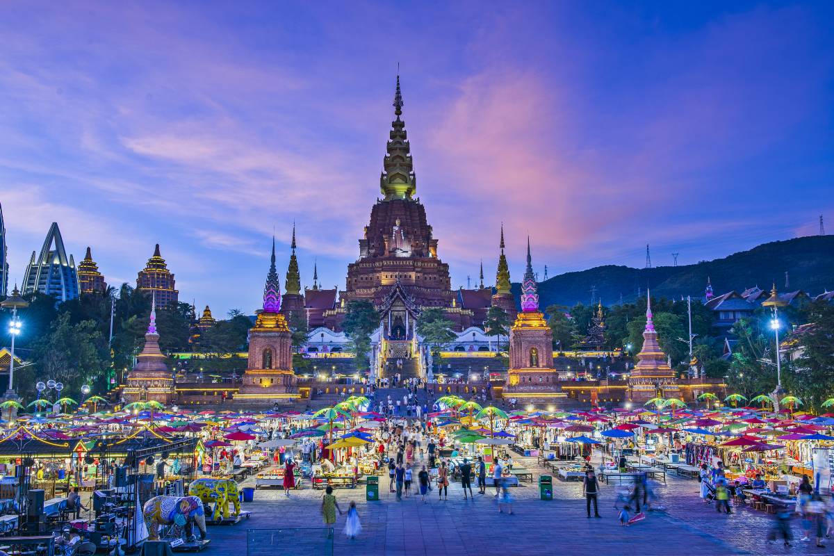 10.Experience the Fusion of Tradition and Modernity at Gao Zhuang Night Market