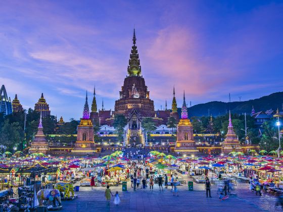 Gaozhuang Night Market, Jinghong City, Xishuangbanna, Yunnan