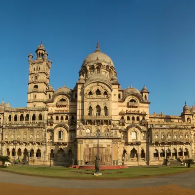 โรงแรมใกล้श्री ओधर धामपुर दफडा परिवार न सुरपुरा दादा