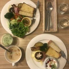 IZZY CAFE User Photo