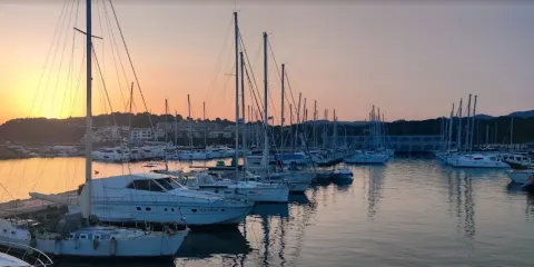 Puerto Deportivo Roda De Bara