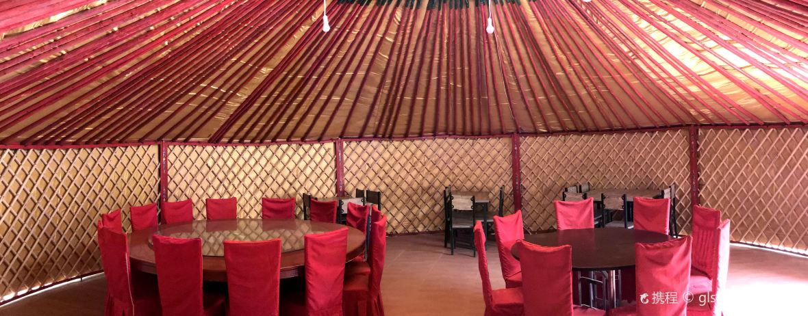 巴丹吉林沙漠庙海子营地·沙海人家