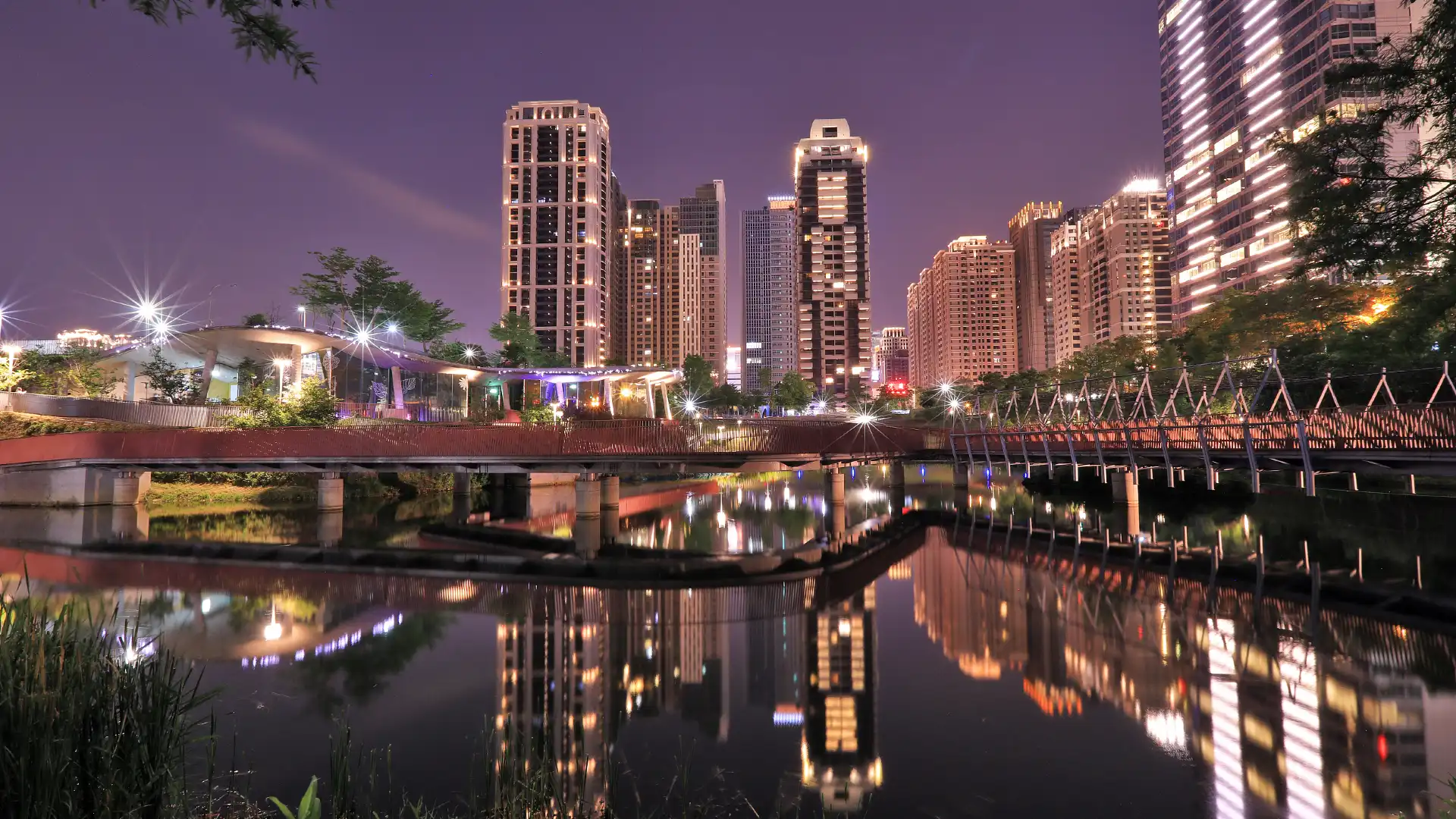 Hotels near Maple Garden