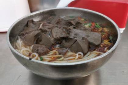 电信猪血汤粉店